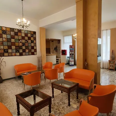 Hotel Corona רימיני