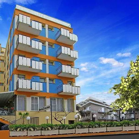 Hotel Corona מלון רימיני