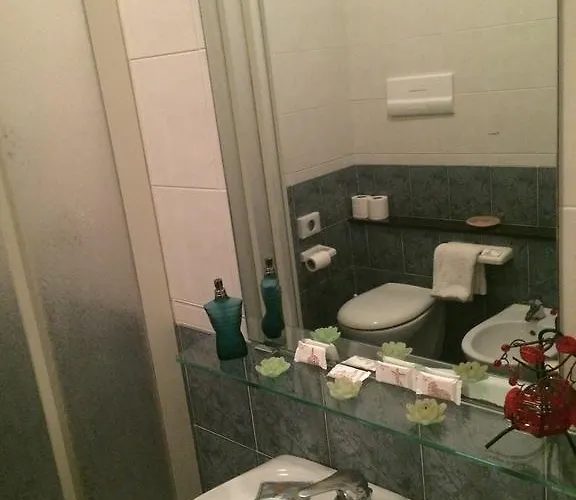 Hotel Corona רימיני