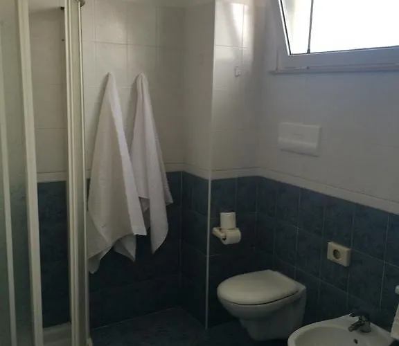 Hotel Corona מלון רימיני