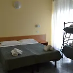 ホテル Hotel Corona