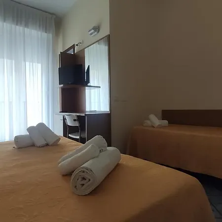 Hotel Corona 里米尼