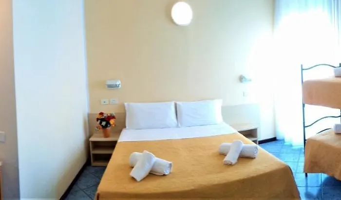 Hotel Corona 3*