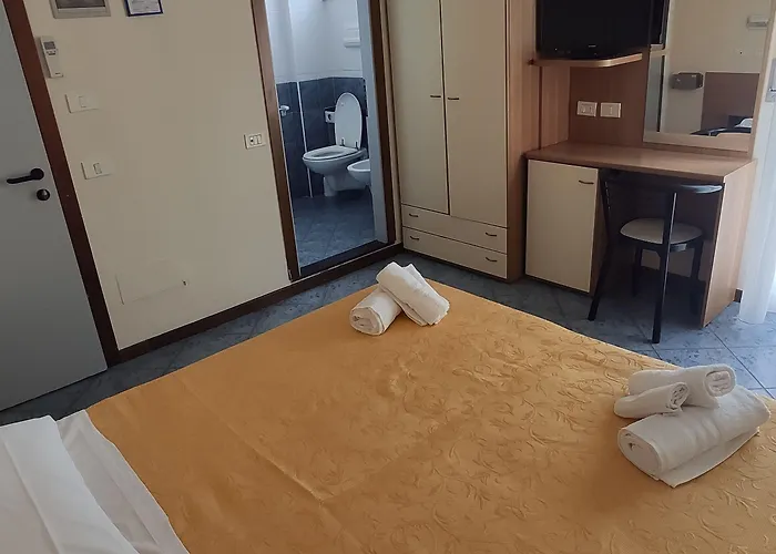 Hotel Corona 호텔 3*