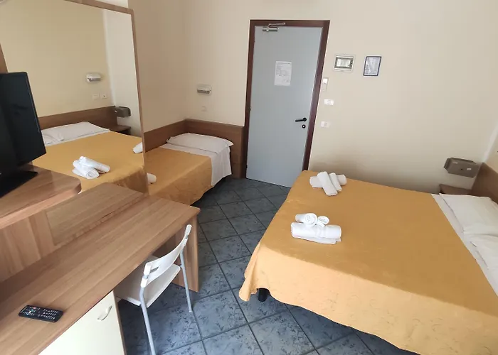 Hotel Corona 리미니