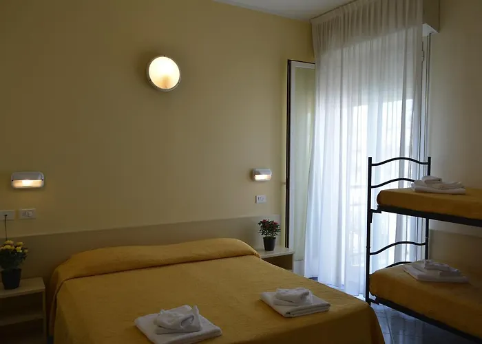 Hotel Corona 호텔 3*