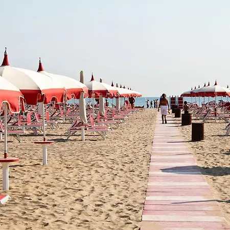 ホテル Hotel Corona