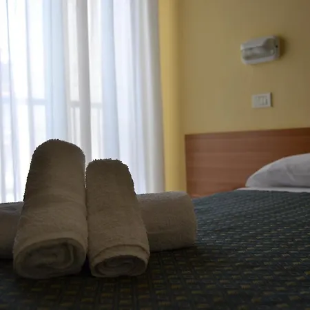 Hotel Corona 리미니