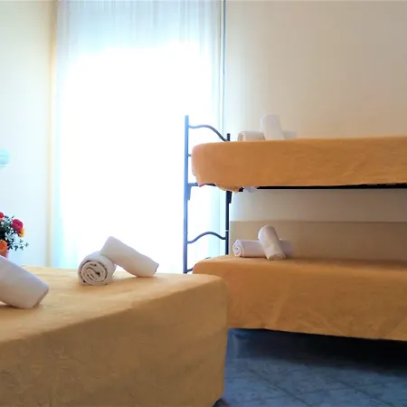 ホテル Hotel Corona